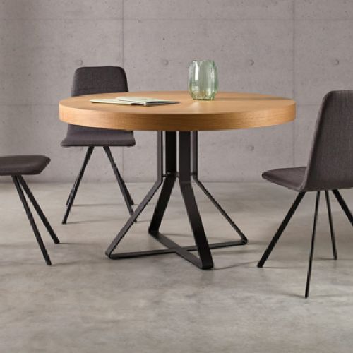 Conjunto mesa y sillas